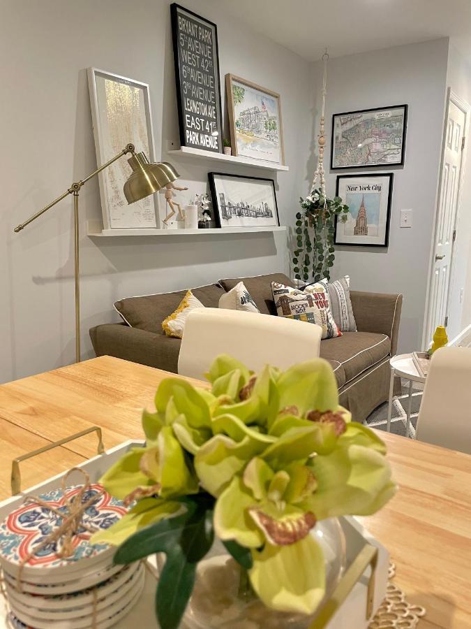 Modern Apartment With Parking & Quick Ride To Manhattan New York Exterior photo