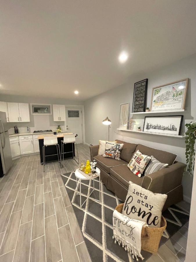 Modern Apartment With Parking & Quick Ride To Manhattan New York Exterior photo