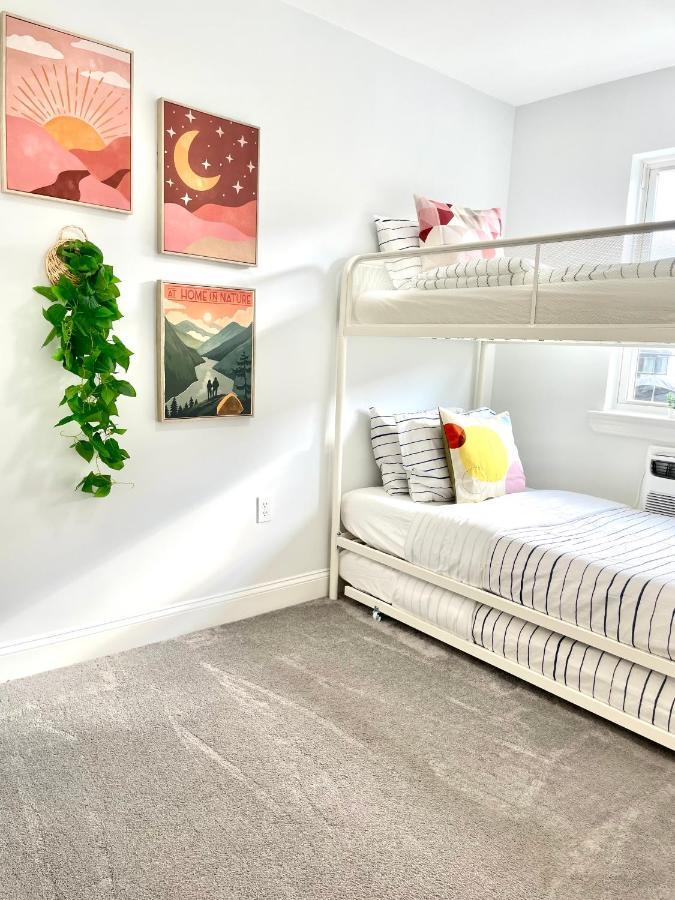 Modern Apartment With Parking & Quick Ride To Manhattan New York Exterior photo