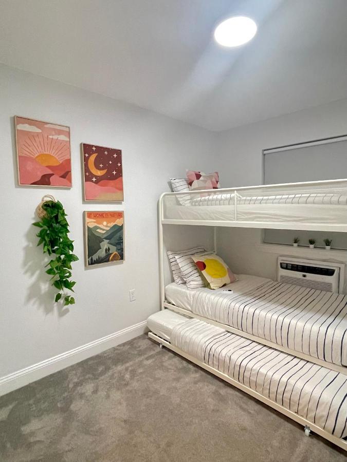 Modern Apartment With Parking & Quick Ride To Manhattan New York Exterior photo